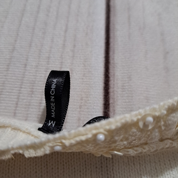 3 FOR 12 SALE Daisy Fuentes Cardigan Size Medium - Picture 9 of 14